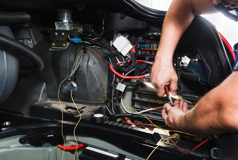 Problemas de cableado coches en Vilagarcía